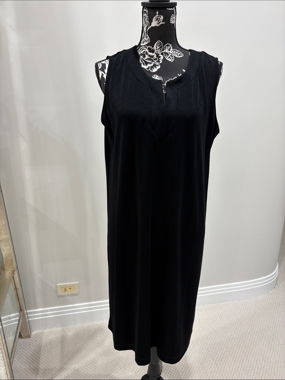 Chico’s Travelers black dress size 2